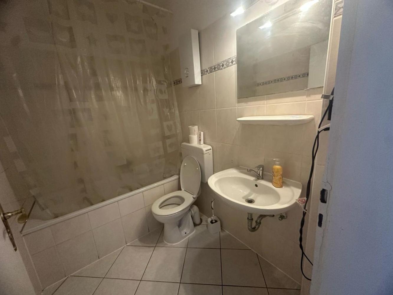 Ferienwohnung Neuss Extérieur photo